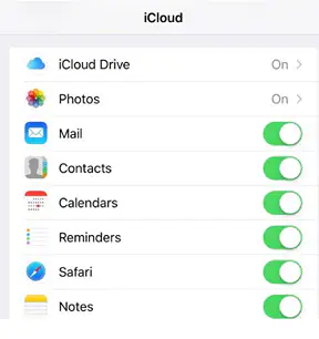 iPhone iCloud settings with Contacts switched on