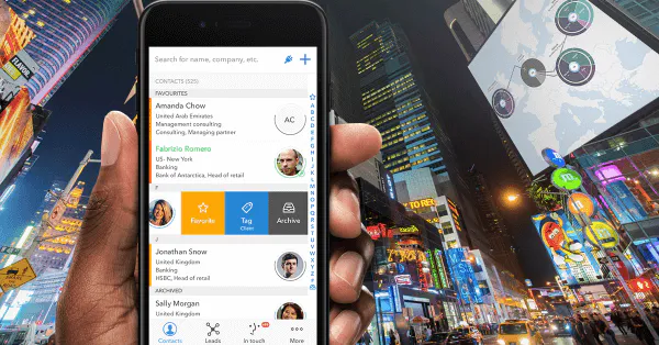Covve app in lighted city