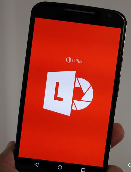 Office Lens app opening on an Android phone